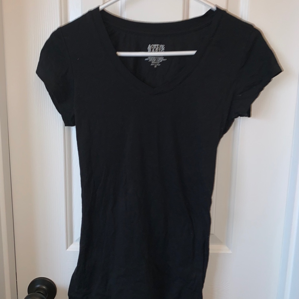 black v neck active short sleeve